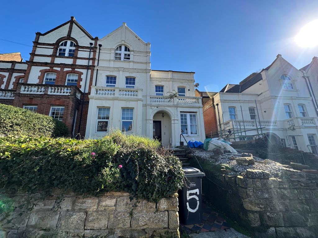 Lot: 138 - FREEHOLD BLOCK OF FLATS FOR INVESTMENT - Outside of Property